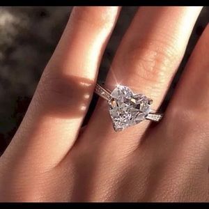 925 Silver White Sapphire Love Heart Ring